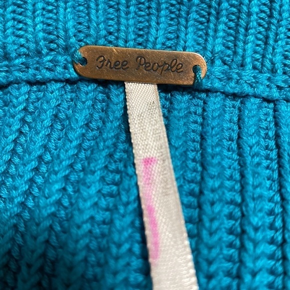 Free People Downtown Long Sleeve Asymmetrical Sweater Turquoise Dolman Sz S - Picture 12 of 15